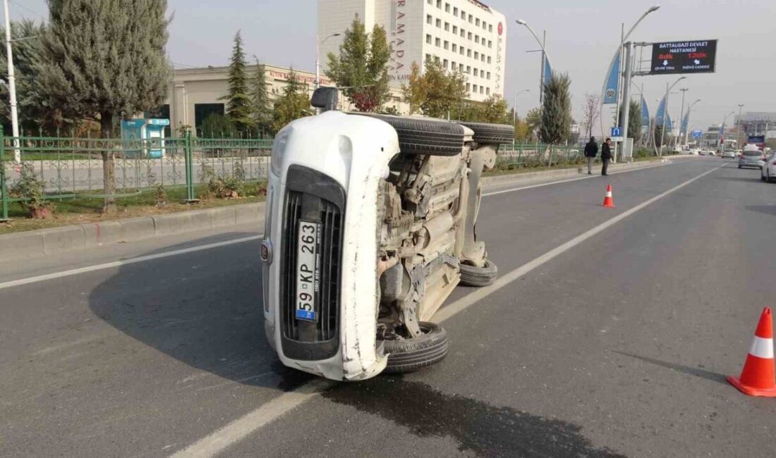 Malatya’da, Malatya-Ankara karayolunda meydana gelen trafik kazasında, hafif ticari araç