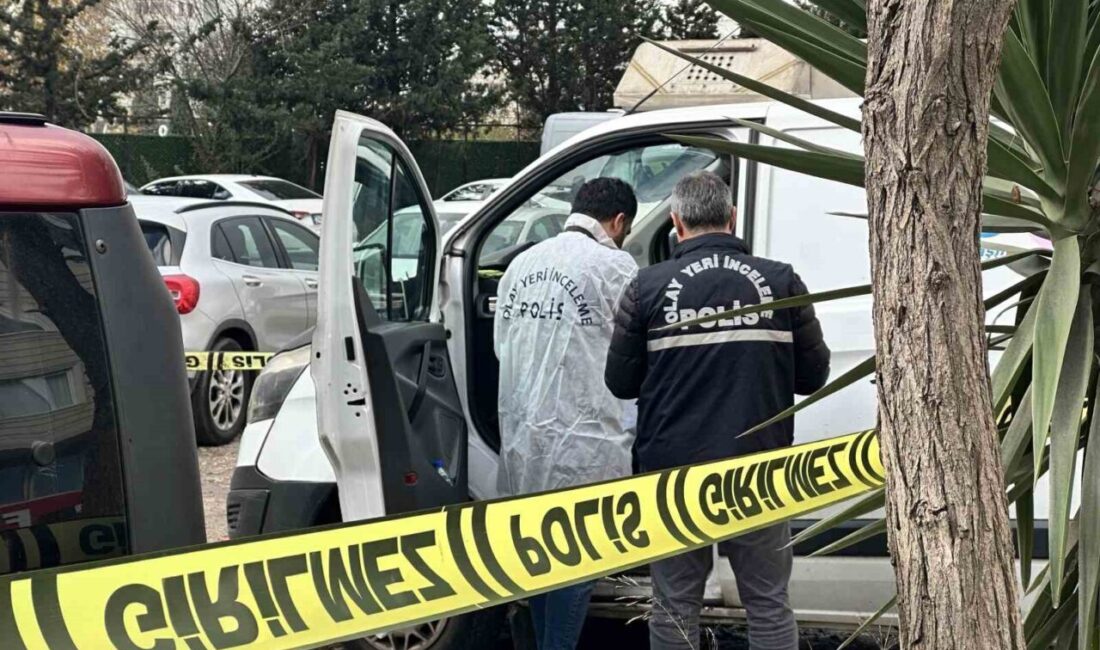 Maltepe ilçesinde bir kargo çalışanı, işe gitmek için bindiği araçta