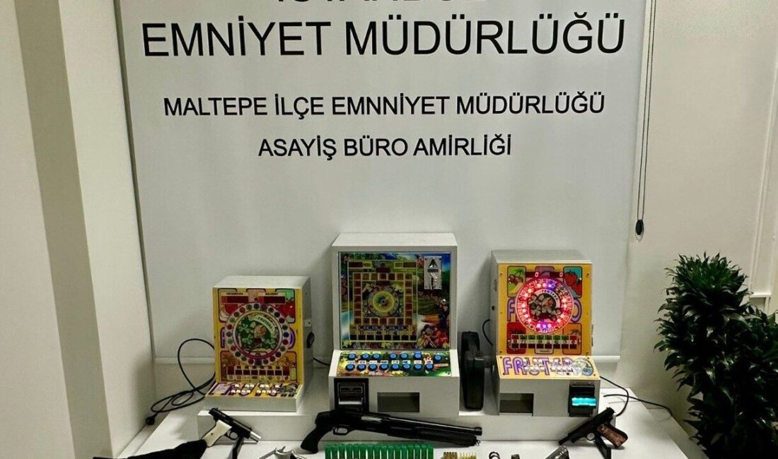 Maltepe’de düzenlenen operasyonda bir zula evinde çok sayıda silah ve