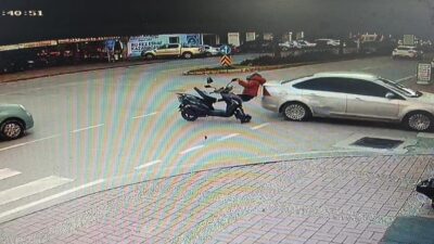 Manavgat ilçesinde meydana gelen trafik kazasında, bir motosiklet sürücüsü genç