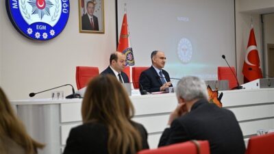 Manisa Valisi Vahdettin Özkan, bağımlılıkla mücadelede başarının; önleyici faaliyetler, farkındalık