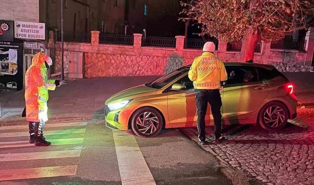 Mardin’in Artuklu ilçesinde, yüksek sesle müzik yayını yapan ve trafik