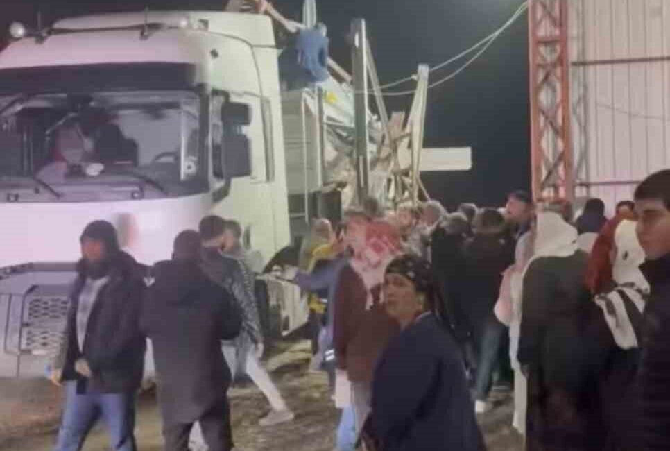 Mardin’in Derik ilçesinde bir mısır kurutma silosunun çökmesi sonucu bir