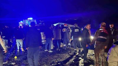 Mardin’de meydana gelen zincirleme trafik kazasında 3 kişi yaşamını yitirdi