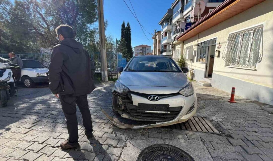Muğla’nın Menteşe ilçesine bağlı Muslihittin Mahallesi’nde meydana gelen trafik kazasında