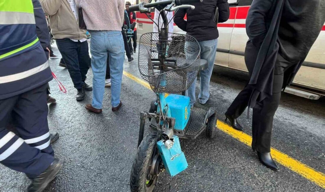 Muğla’nın Menteşe ilçesinde, park halindeki bir araca çarpan 3 tekerlekli