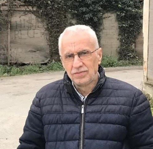 Giresun’un Bulancak ilçesinde anneleri Ayşe Şimşek için mezar yeri bakmaya