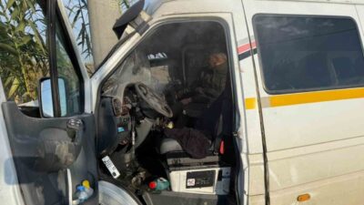 Antalya’nın Serik ilçesinde bugün sabah saatlerinde meydana gelen trafik kazasında,