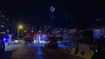 Sivas’ta bir mobilya fabrikasında meydana gelen yangın büyük endişeye neden