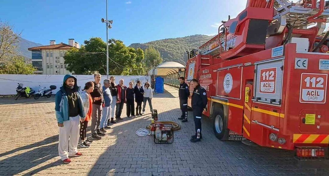 Muğla Büyükşehir Belediyesi, afetlere müdahale kapasitesini artırmayı ve toplumsal farkındalığı