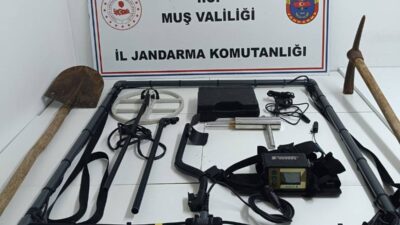 Muş’ta 4 kişinin kaçak kazı yaptığı tespit edilerek jandarma ekipleri