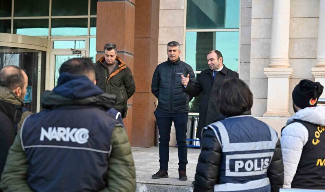 Muş İl Emniyet Müdürlüğü, okul ve çevrelerinde gerçekleştirilen denetimlerde 228
