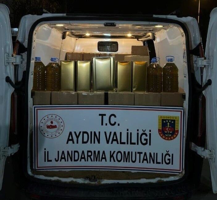 Nazilli ilçesinde durdurulan bir araçta şüphe üzerine yapılan aramada 1858