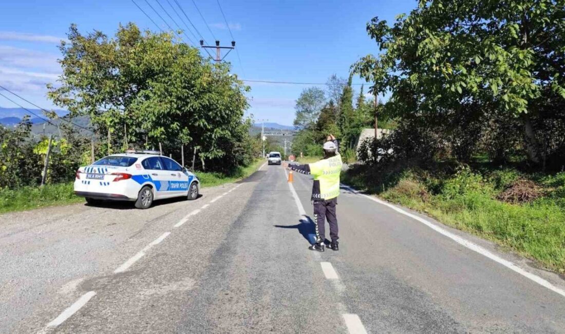 Ordu’da trafik kazalarını azaltmaya yönelik yapılan denetimler kapsamında polis ekipleri