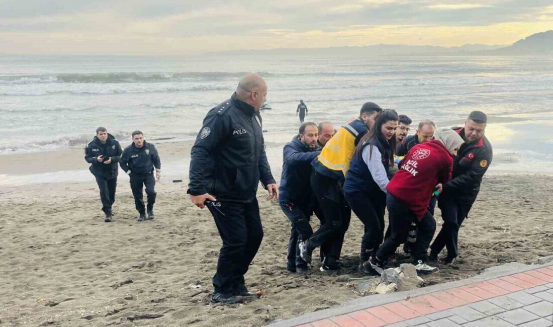 Ünye ilçesinde denize atlayan bir kadın, itfaiye ekipleri tarafından kurtarıldı.