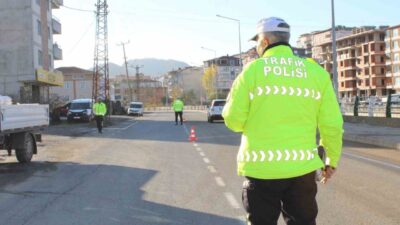Ünye ilçesinde polis ekipleri tarafından gerçekleştirilen denetimler sonucunda birçok sürücü