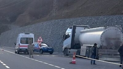 Ordu’nun Mesudiye ilçesinde meydana gelen trafik kazasında bir tankerin çarpması