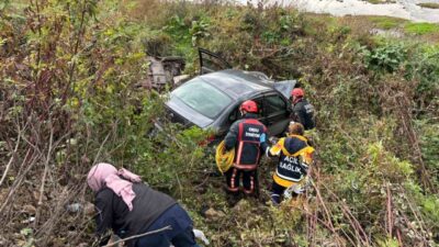 Fatsa ilçesinde meydana gelen trafik kazasında, bir otomobil ile üç