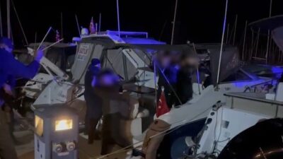 Kuşadası, Aydın ilçesinde düzenlenen operasyon sonucunda, yurtdışına kaçmaya çalışan dört