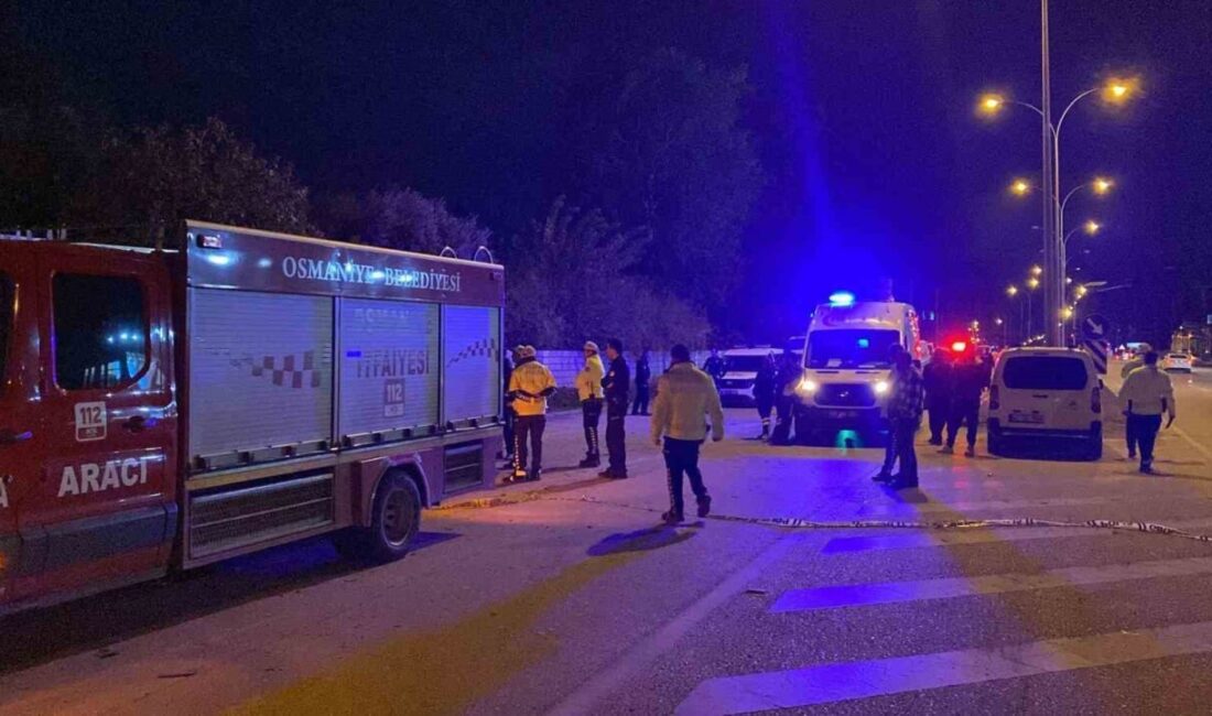 Osmaniye’de, Dumlupınar Mahallesi İskender Türkmen Caddesi’nde meydana gelen zincirleme trafik