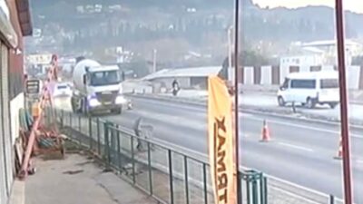 Osmaniye’nin Düziçi ilçesinde minibüs ile motosikletin çarpışması sonucu meydana gelen