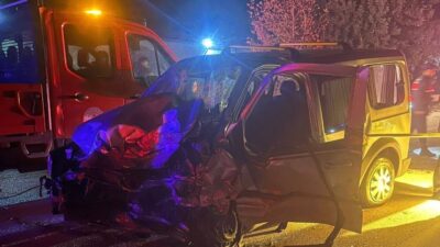 Osmaniye ilinde meydana gelen trafik kazasında hafif ticari araç ile
