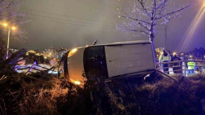 Karabük ilinde bir otomobil ile hafif ticari aracın çarpışması sonucu
