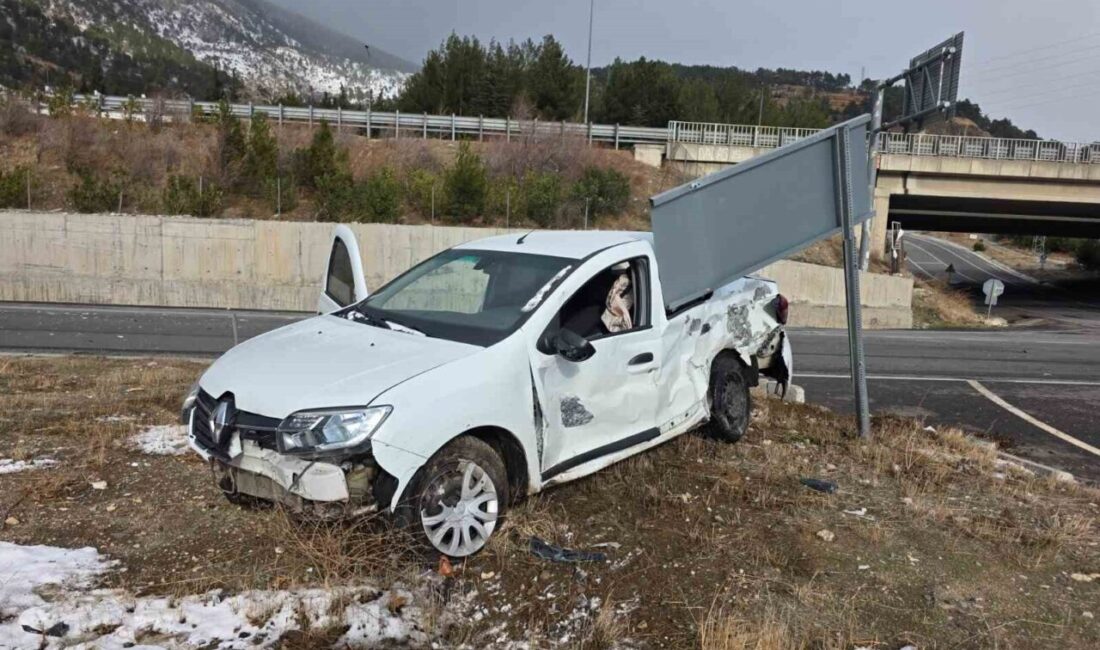 Pozantı ilçesinde meydana gelen trafik kazasında bir otomobil ile bir