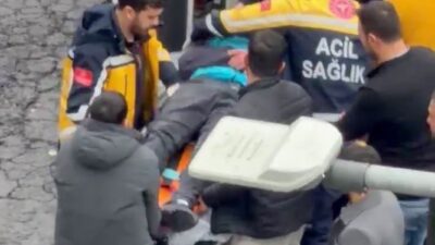 Diyarbakır’da bir otomobilin motosiklet kuryesine çarpması sonucu meydana gelen kaza,