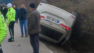 Amasya’da seyir halindeyken kontrolden çıkan bir araç takla attı ve