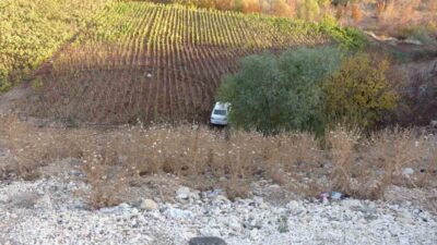 Adıyaman’da yaşanan olayda, yaklaşık 30 metrelik bir şarampolde uçan araçta