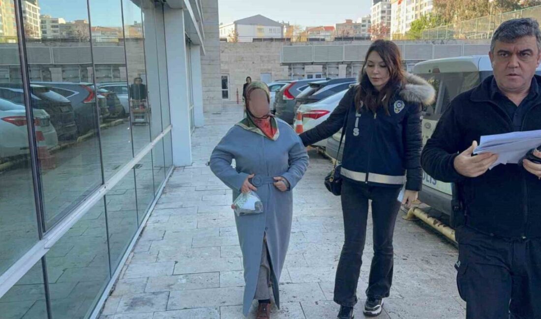 Samsun’da bir kadın öğretmenin kullandığı aracın çarptığı yaşlı adam, hastanede