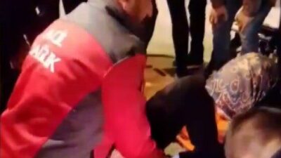 Erzincan’ın 13 Şubat Caddesi’nde bir otomobil ile motosikletin karıştığı trafik