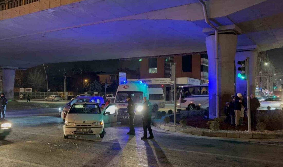 Kayseri’nin Kocasinan ilçesinde meydana gelen trafik kazasında bir kişi yaralandı.