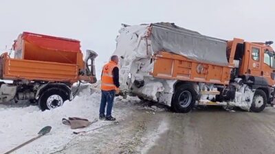 Erzurum’da son iki gündür devam eden yoğun kar yağışı ve