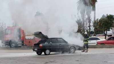 Kozan ilçesindeki bir araç yangını, itfaiye ekiplerinin hızlı müdahalesiyle kontrol