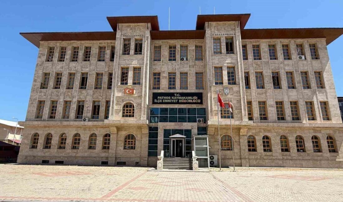 Ağrı’nın Patnos ilçesinde, yılbaşı öncesi güvenlik önlemleri artırıldı. Patnos İlçe