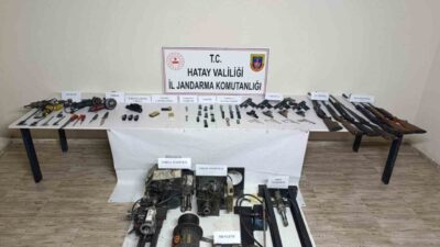 Hatay’ın Payas ilçesindeki bir şahıs, evini silah yapım atölyesine çevirmiş