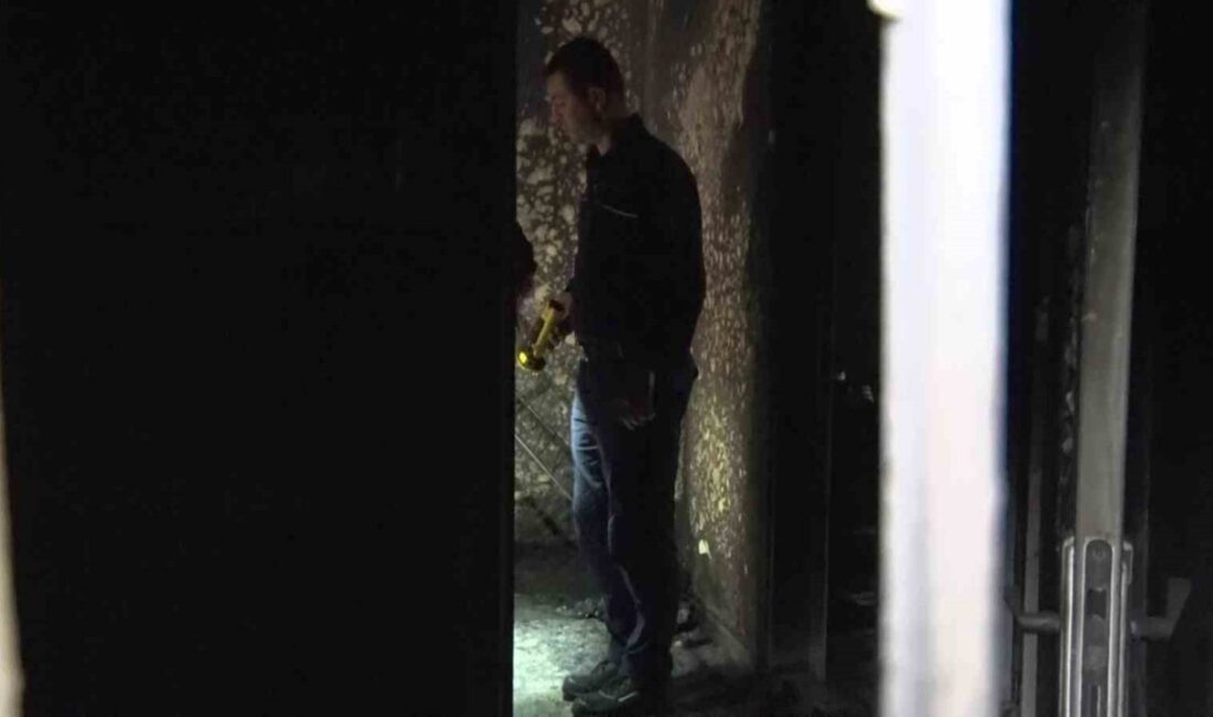 Pendik Fevzi Çakmak Mahallesi’nde bir evde gece saatlerinde meydana gelen
