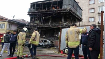 Pendik’te meydana gelen bir araç yangını, çevredeki binalara ve iş