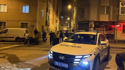 Çorlu ilçesinde, Reşadiye Mahallesi’nde gece yarısı devriye görevi yapan bekçiler,