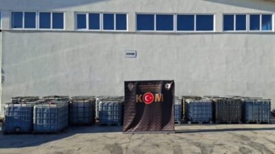 Afyonkarahisar’da, polis ekiplerince yapılan operasyonda kaçak akaryakıt üretim tesisi olarak