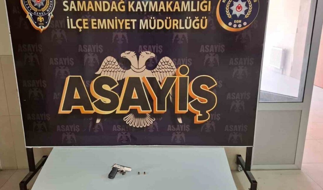 Samandağ ilçesinde, yeni çevre yolu üzerinde silahla dolaşarak insanları rahatsız