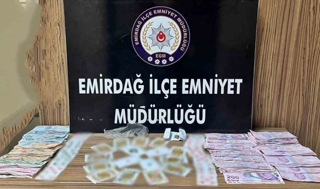 Afyonkarahisar’da polis, kumar oynatan bir iş yerine düzenlediği baskında 6