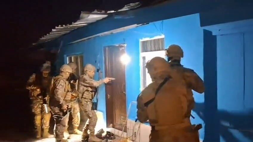 Sakarya’nın Erenler ve Geyve ilçelerinde sokak satıcılarına yönelik gerçekleştirilen geniş