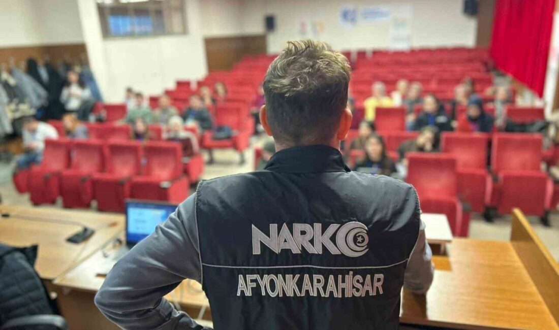 Afyonkarahisar’da, polis ekipleri tarafından üniversite öğrencilerine uyuşturucu ile mücadele eğitimi