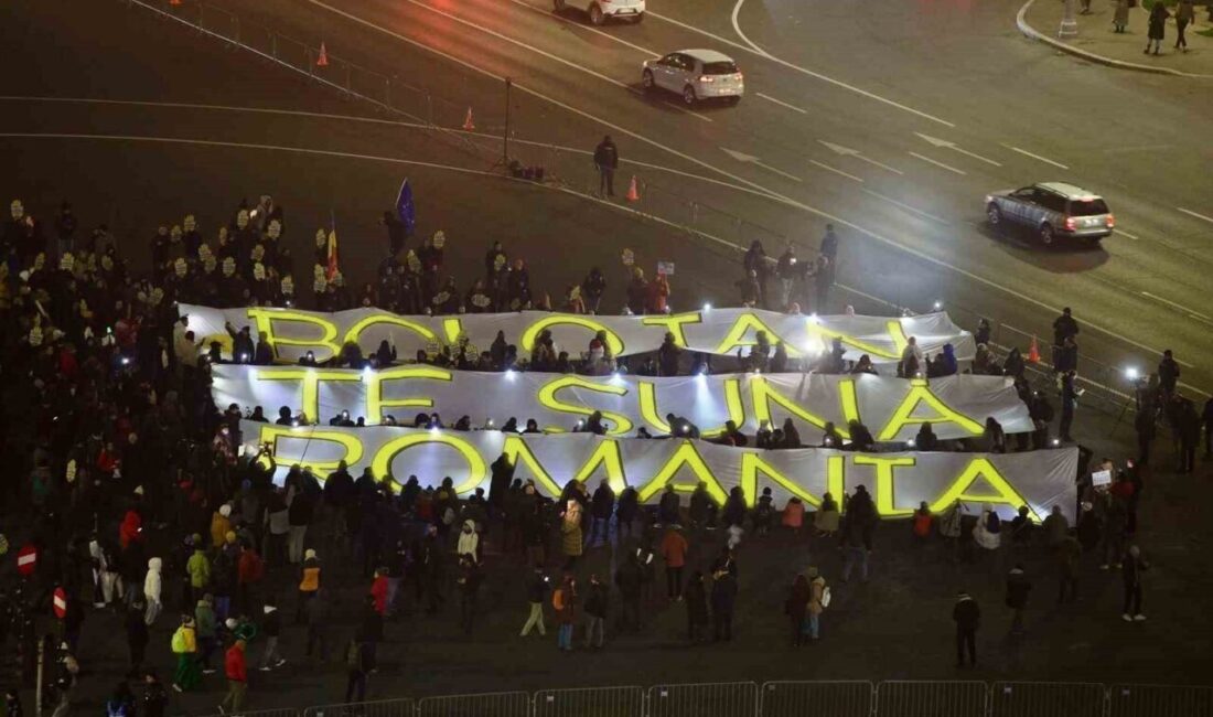 Romanya’da yargı reformu talebiyle düzenlenen protestolar devam ediyor. Bükreş’teki Zafer