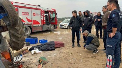 Antalya’nın Aksu ilçesine bağlı Kundu Sahili’nde gerçekleşen traktör kazasında 18