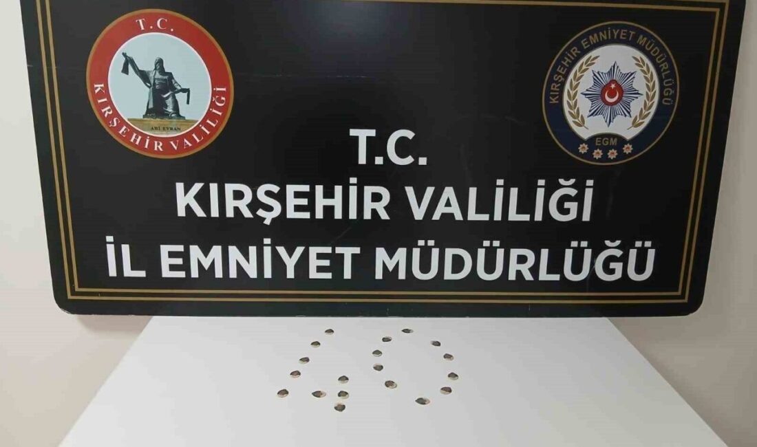 Kırşehir’de bir kuyumcuya sahte altın satmaya çalışan bir şüpheli, polis