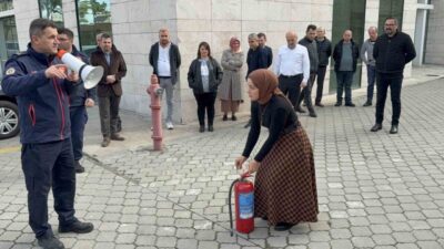 Samsun Adliyesi’nde görevli personel için düzenlenen yangın söndürme eğitimi kapsamında